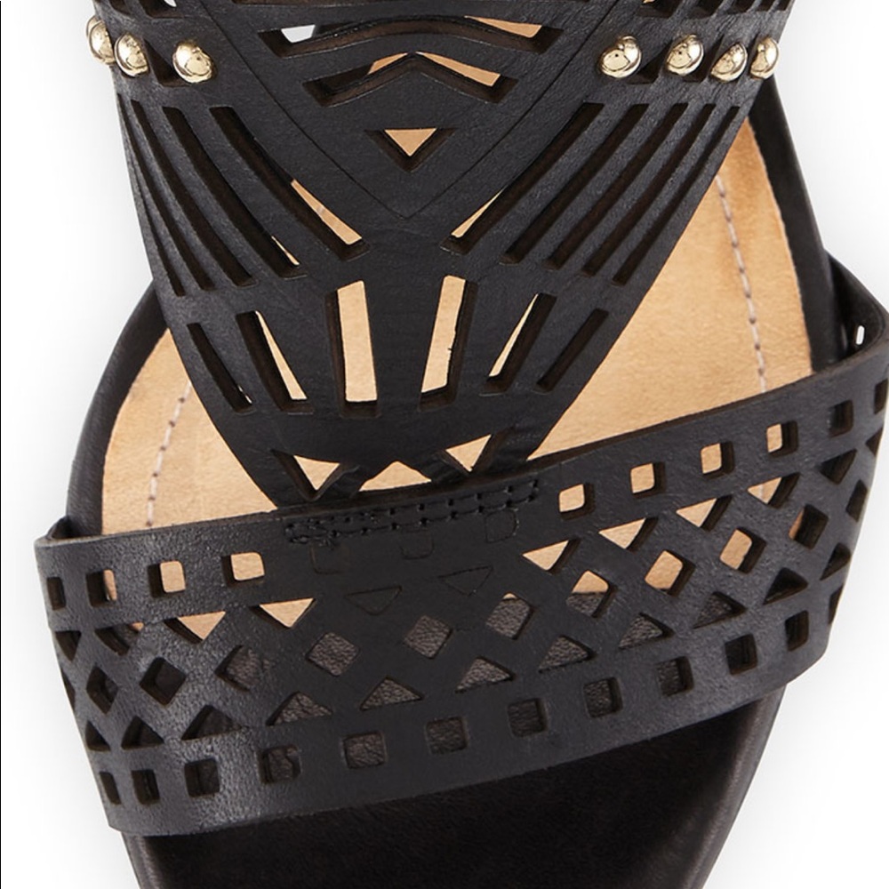 SCHUTZ Brasiliana Convertible Laser-Cut Sandal. - Picture 6 of 6